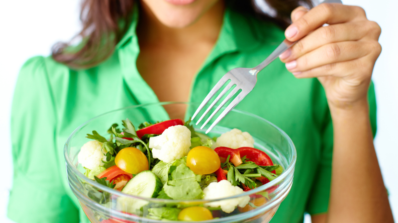 Cómo los alimentos afectan el envejecimiento de la piel y el cuerpo.